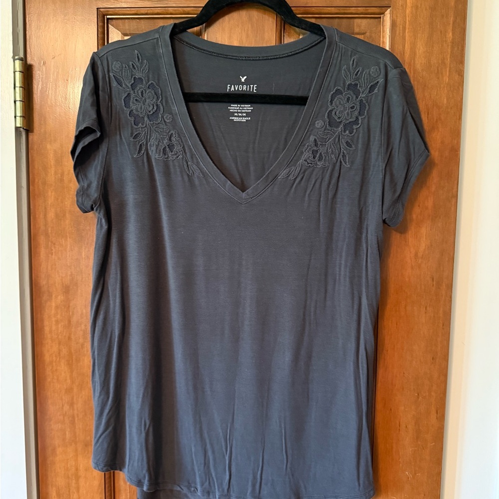 American Eagle Outfitters Gray Short Sleeve Relaxed T-Shirt
